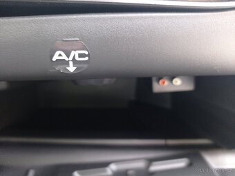 Peugeot 207 1.6 VTi 88kW/Tažné/Digi Klima - 18