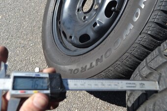 Skoro NOVÉ zimní kola Š.Rapid/Fabia 3/VW Polo-175/70R14 - 18