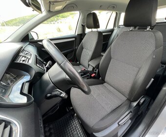Škoda Octavia III 1.6TDI 77kw Combi,Tažné,Navi,Výhřevy,Temp. - 18