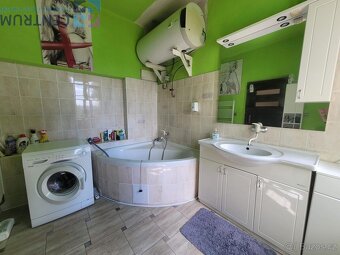 Rodinný dům v obci Bláhov u H - 18