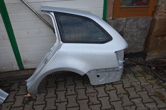 Dveře zadní blatník sklo kufru kufr Octavia III krátká combi - 18