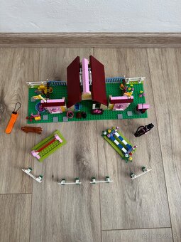 Lego Friends - koňská stáj - 18