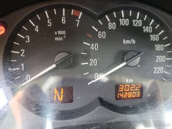 Opel Corsa 1.2 16V, benzín - 18