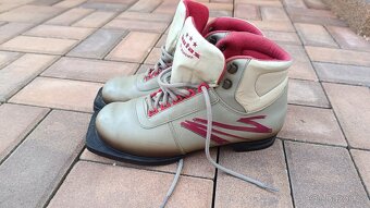 Běžecké lyže 180 + hůlky + boty - 18