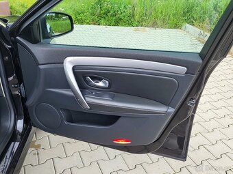 Renault Laguna III 2.0dCi 150PS 4Control - Bose - po 1.Majit - 18