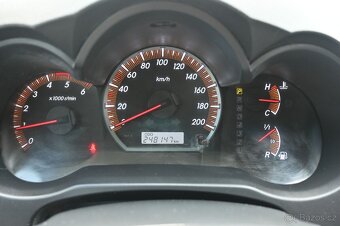 Toyota Hilux 3,0 D 4D DoubleCab Executive aut. 126kw - 18