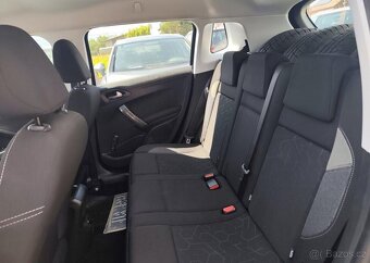 Peugeot 2008 1.2i Klima, Tempomat benzín manuál 60 kw - 18