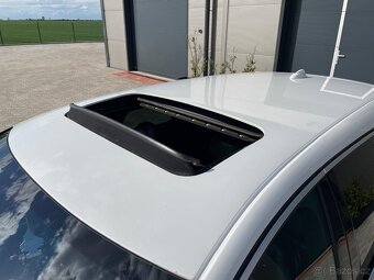 PRODÁNO V60 D6 Plug-in Hybrid 2.4D6 162kw+el. 50kw (212kw) - 18