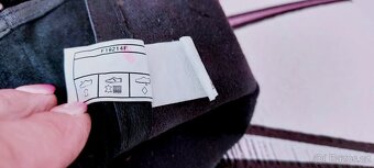 KOŽENÉ KOZAČKY S ROZŠIŘUJÍCÍM LEMEM - UGG - vel. 39 - 18