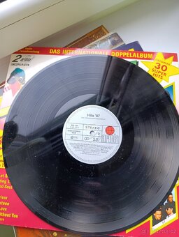 Staré nepoškozené vinylové desky - 18