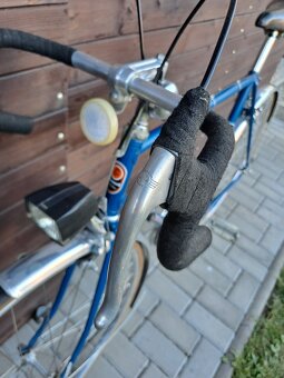 ZÁNOVNÍ ULOŽENKOVÝ Favorit vhodný jako dekorace podniku - 18