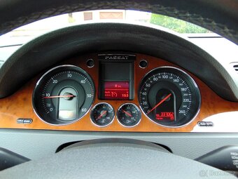 VOLKSWAGEN PASSAT VARIANT 2.0 TDI 4x4 HIGHLINE, PŮVOD ČR - 18