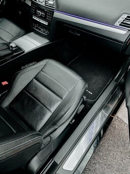 MERCEDES BENZ E 220 CDI AMG - LINE - 18