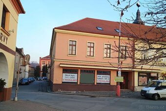 Pronájem obchodní nebytové prostory Netolice, Mírové náměstí - 18