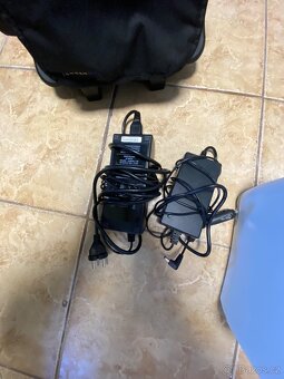 Přenosný - mobilní kyslíkový přístroj váha 3,2 kg - 18