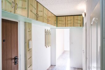 Příjemné 2+kk 51 m2 kousek od metra Háje a blízko přírody - 18