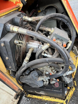 Vibrační válec DYNAPAC CC232+ PODRCOVAČ, ROK 2006 - 18