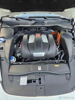 PORSCHE CAYENNE S 3,0 TFSI HYBRID R.V.11/2011 - 18