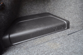 PRODÁM ŠKODA OCTAVIA 2.0TSI RS COMBI 2014 MANUÁL - 18