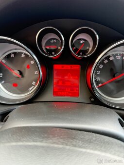 Opel Insignia, 2,0 BEZ KOROZE Ojeté, 2013, 239 253 km Karose - 18