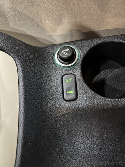 Škoda Octavia II Elegance 1,6MPI, PERFEKTNÍ STAV - 18
