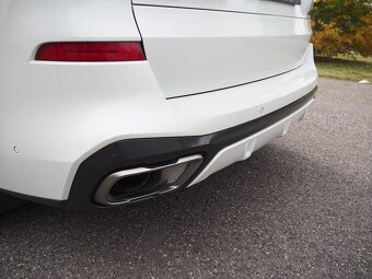 BMW X5 M50d INDIVIDUAL, odpočet DPH - 18