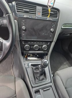 Volkswagen Golf - 18