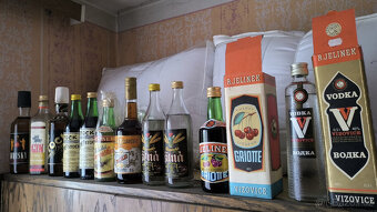 Alkohol - vodka, griotte - starý, archivní, retro alk. - 18