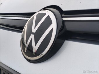 VW Golf 8 2.0TDI 110 kW / Combi/ Business/ Manuál/ 11.2021 - 18