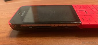 Nokia 220 4G Dual SIM-poškozený kryt - 18