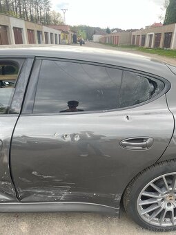 Porsche Panamera 4S 4.8i V8. 294kw - 18