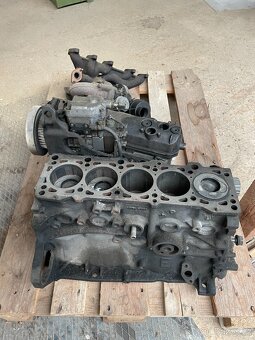 Prodáme VW LT35 2,5 TDi RV: 2006. - 18