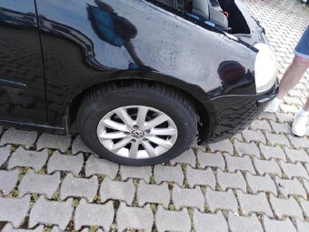 VW GOLF 5,, 1,6i BENZIN 75 KW= KLASIKA  ZA  59000 KČ - 18