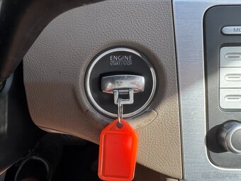 Volkswagen Passat Automat DSG-Parrot-Nová STK - 18