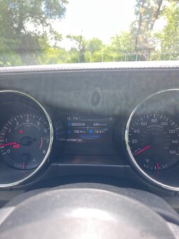 Ford Mustang, 3.7, V6, manuál - 18