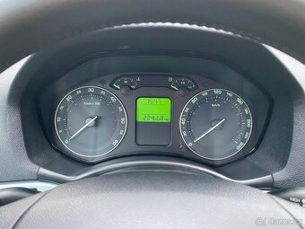 Škoda Octavia Combi 2.0 TDI 4x4 Scout - 18