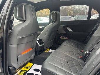 BMW I7 2022 - 18