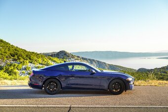 Ford Mustang 2.3 turbo rok 2020 - 18