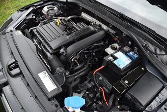 Volkswagen Golf 7 1.4 TSi 6st COMFORTLINE, BiXENONY, VÝHŘEV - 18