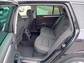 ŠKODA SUPERB KOMBI 2,0TDI DSG NAVI XEN TAŽNÉ /TOP STAV/ - 18