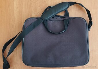 Taška pro notebook, CD disky, batohy na záda i do ruky - 18