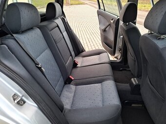 ŠKODA OCTAVIA Combi 1.6i 6/2002 KLIMA,ALU,VYHŘ.SED, STK 2027 - 18