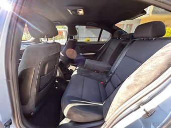 BMW Řada 3, 330d xDrive - 18