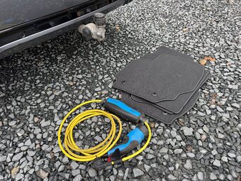 Volvo XC90 2,0 T8,R-DESIGN,PANO,7míst,ČR - 18