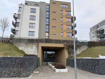 Prodej bytu 2+kk 59 m² s balkonem, garáží a sklepem - 18