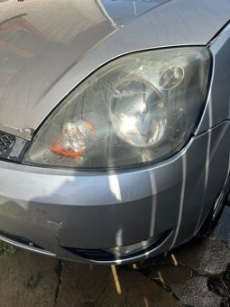 Ford fiesta 2003 - 18