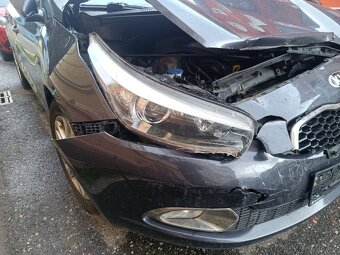 Kia ceed kombi 2013 - na díly nebo k opravě - 18