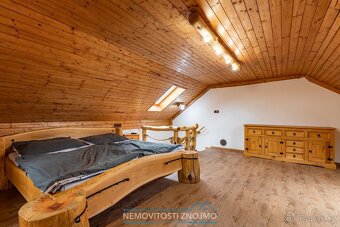 Apartmánový dům s lisovnou, vinným sklepem, venkovní pergolo - 18