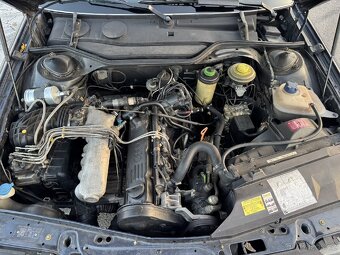 Audi 100 C3 2.2E - 18