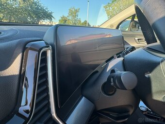 Kia Sportage - TOP - manuál - 2022 - najeto 25 tis. - 18